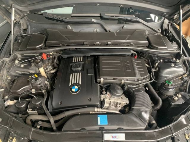 BMW 3 SERIES SEDAN E90  第15張相片