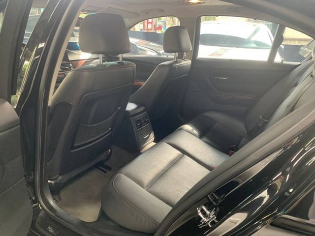 BMW 3 SERIES SEDAN E90  第16張相片