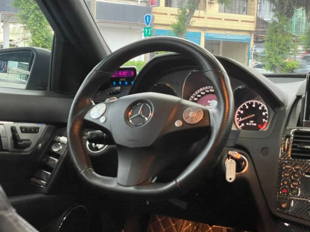 2010 Benz c63 amg 總代理  第9張相片