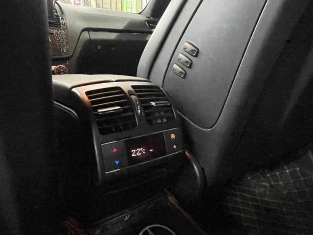 2010 Benz c63 amg 總代理  第12張相片
