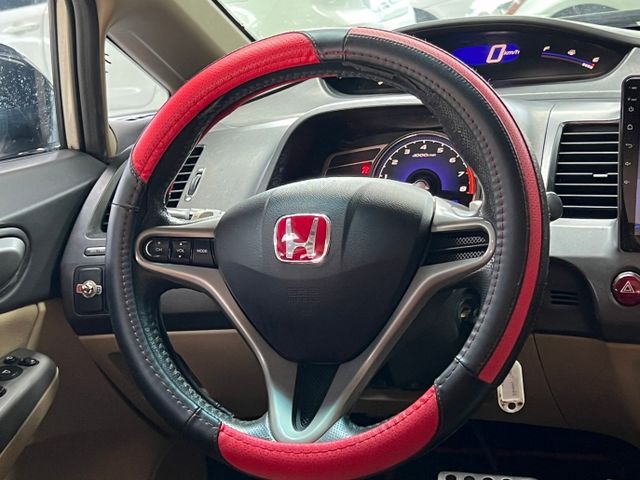 HONDA CIVIC  第8張相片