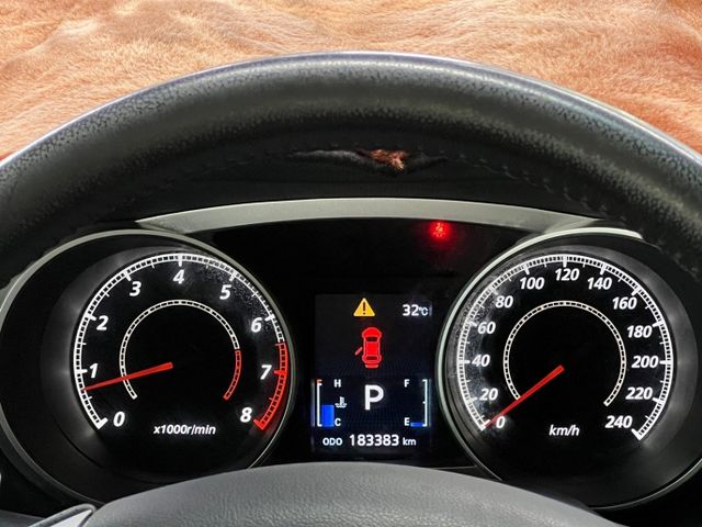 MITSUBISHI OUTLANDER  第14張相片