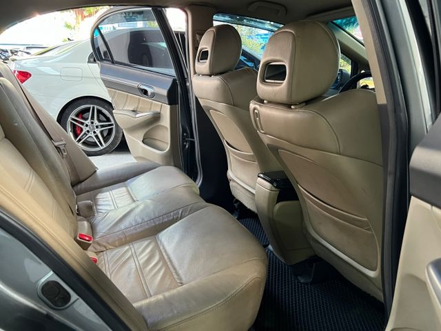 2007 Honda Civic 改安卓機、雙管尾飾  第13張相片