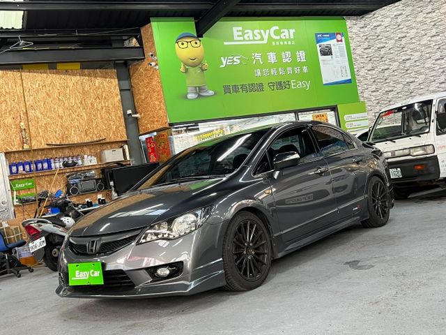 2010 Honda Civic 制服改、鋁圈、雙管尾飾  第1張相片