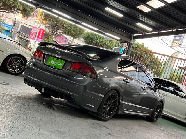 2010 Honda Civic 制服改、鋁圈、雙管尾飾  第6張相片
