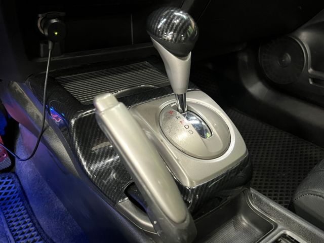 2010 Honda Civic 制服改、鋁圈、雙管尾飾  第11張相片