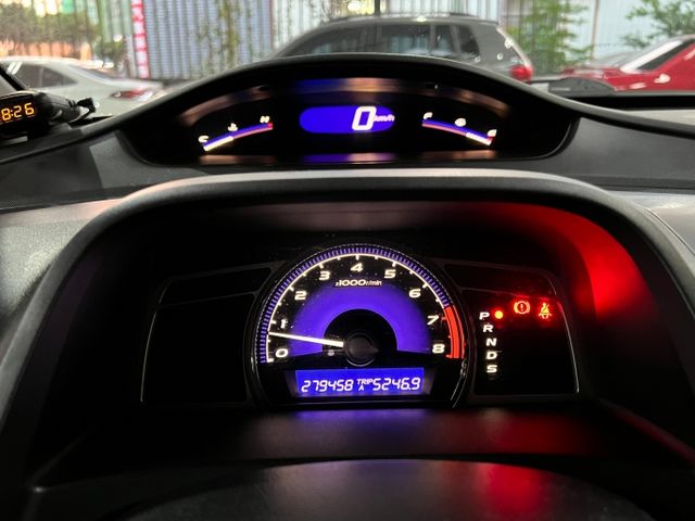 2010 Honda Civic 制服改、鋁圈、雙管尾飾  第14張相片