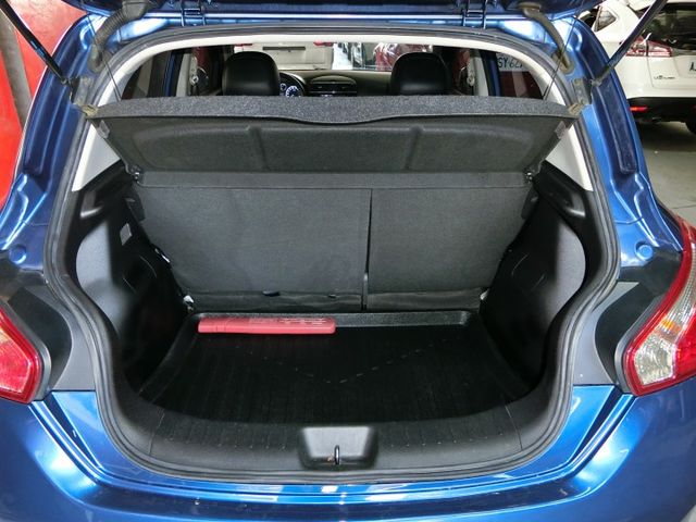 實車實價 免訂金 可全額貸 全額貸特價中 旗艦版 13 日產 Tiida 液晶螢幕 i-Key 免鑰摸門  第6張相片