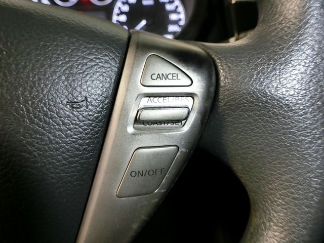 實車實價 免訂金 可全額貸 全額貸特價中 旗艦版 13 日產 Tiida 液晶螢幕 i-Key 免鑰摸門  第15張相片