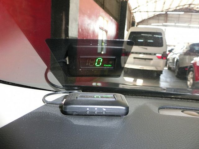 實車實價 免訂金 可全額貸 全額貸特價中 旗艦版 13 日產 Tiida 液晶螢幕 i-Key 免鑰摸門  第18張相片