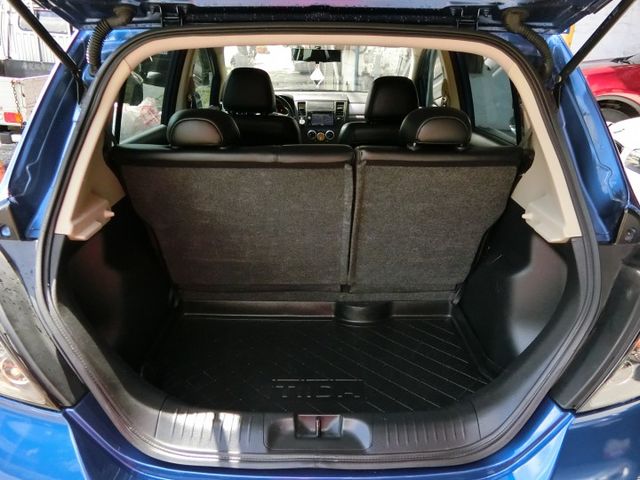 實車實價 免訂金 可全額貸11 日產 Tiida 導航 液晶螢幕 恆溫 里程保證  第6張相片