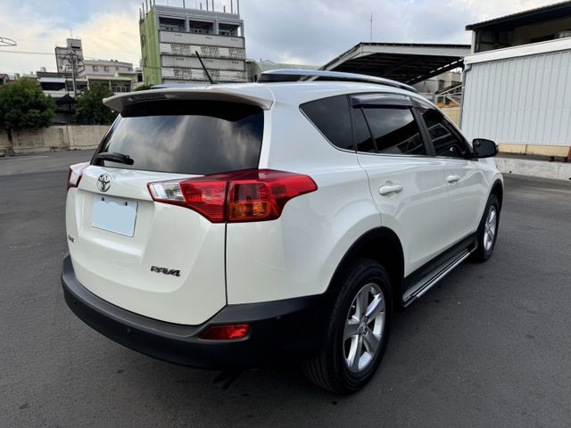 實車實價 免訂金 可全額貸 12 Toyota RAV4 E版 2.5 定速 免鑰摸門 電動皮椅  第4張相片