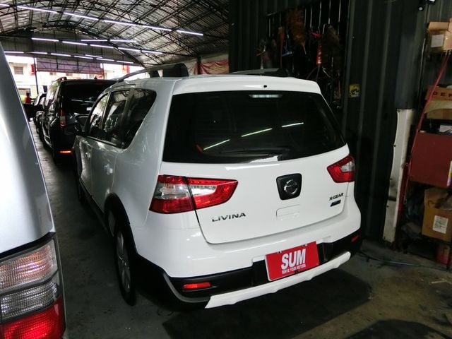 實車實價 免訂金 免頭款 可全額貸 18 日產Livina 行家皮椅版 里程保證  第4張相片