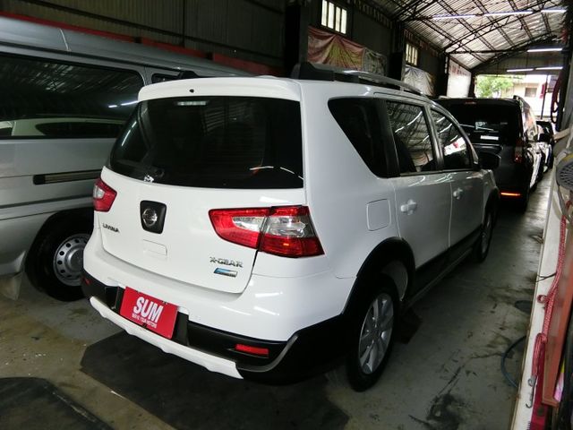 實車實價 免訂金 免頭款 可全額貸 18 日產Livina 行家皮椅版 里程保證  第5張相片