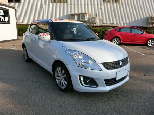 實車實價 免訂金 可全額貸15 Suzuki Swift GLX 免鑰 里程保證  第3張相片