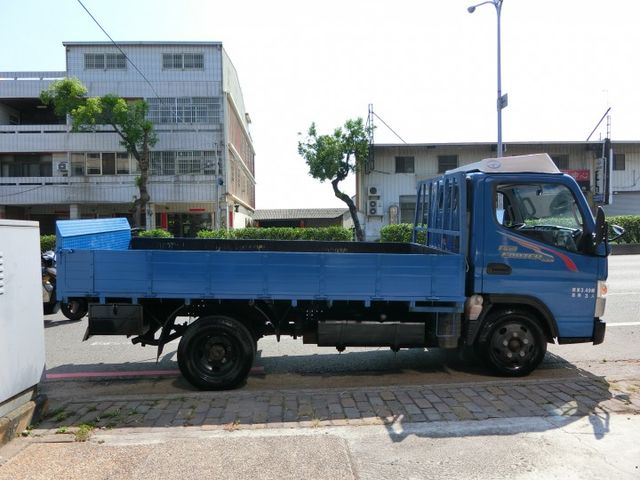 實車實價 免訂金 可全額貸 14 三菱 Canter 柴油 手排 長軸 六輪 11尺半 電動昇降尾門  第5張相片