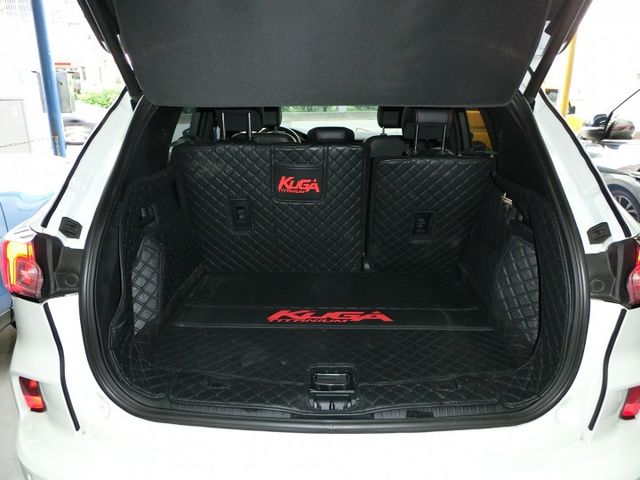 實車實價 免訂金 可全額貸 21 福特KUGA ST-Line AWD 手自排 電動腳踢尾門 環景盲點偵測 車道偏移系統  第5張相片