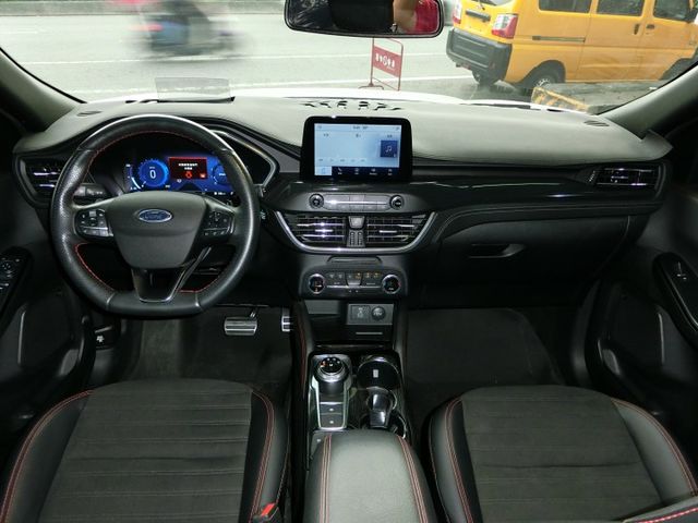 實車實價 免訂金 可全額貸 21 福特KUGA ST-Line AWD 手自排 電動腳踢尾門 環景盲點偵測 車道偏移系統  第10張相片