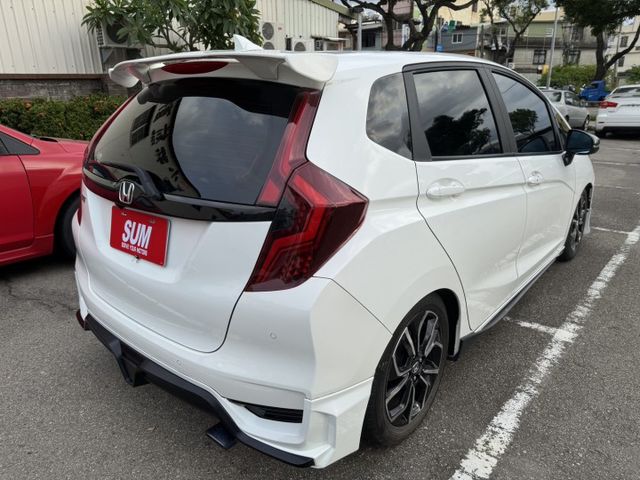 實車實價 免訂金 可全額貸 18 本田 Fit S版 盲點偵測 i-Key 快撥換檔 循跡防滑  第4張相片
