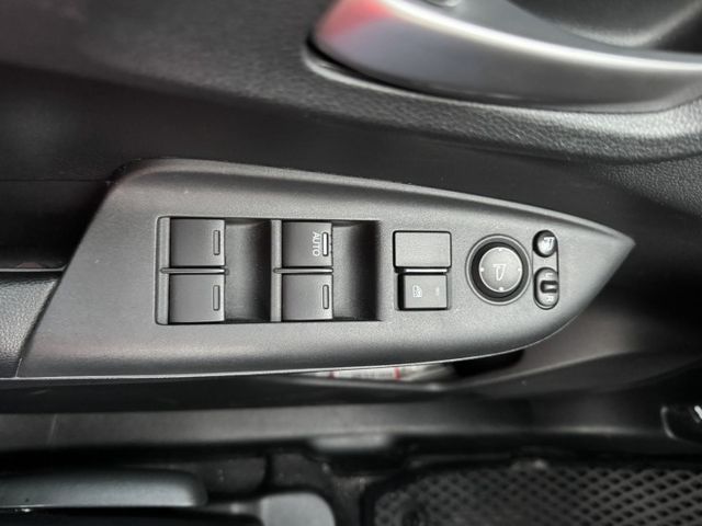 實車實價 免訂金 可全額貸 18 本田 Fit S版 盲點偵測 i-Key 快撥換檔 循跡防滑  第17張相片