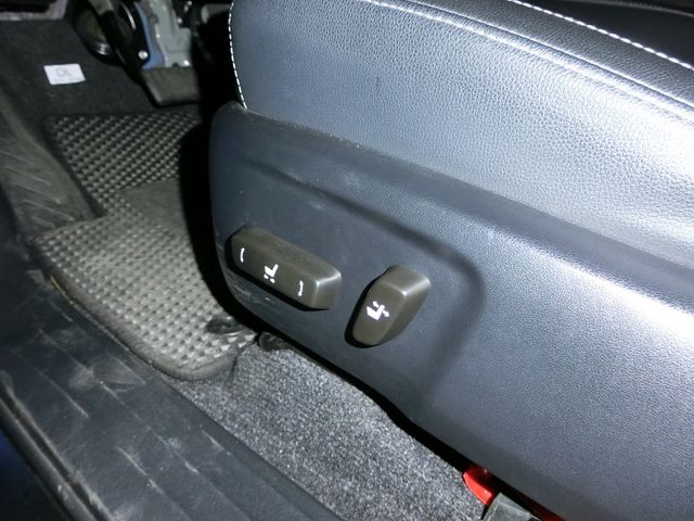 實車實價 免訂金 可全額貸 20 Toyota 海力士 4WD 柴油 環景 免鑰 ACC主動式定速 車道偏移 疲勞警示  第7張相片