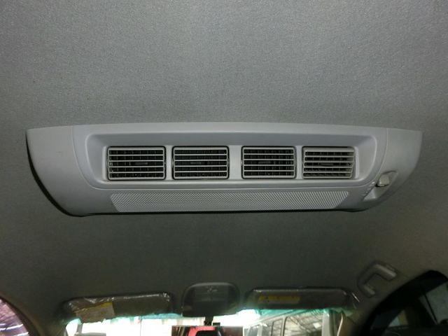 實車實價 免訂金 可全額貸 11 Toyota Wish J版 恆溫空調 液晶螢幕 衛星導航  第10張相片