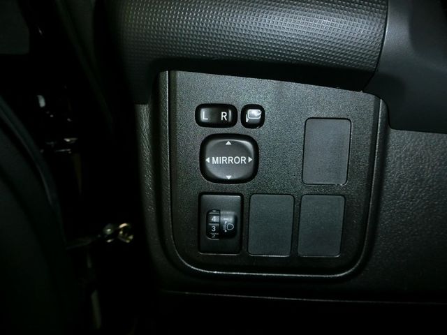實車實價 免訂金 可全額貸 11 Toyota Wish J版 恆溫空調 液晶螢幕 衛星導航  第15張相片