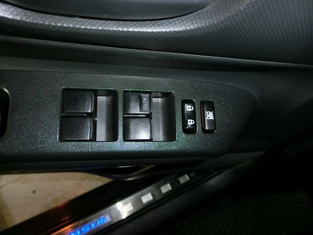 實車實價 免訂金 可全額貸 11 Toyota Wish J版 恆溫空調 液晶螢幕 衛星導航  第16張相片