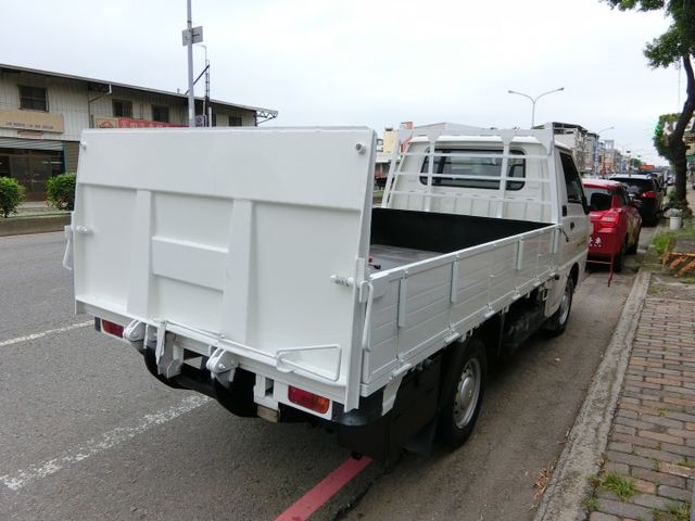 實車實價 免訂金 可全額貸 22 三菱 得利卡 框式昇降機 自排 定速 循跡防滑  第5張相片