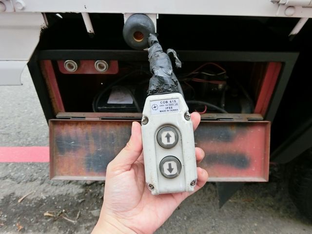 實車實價 免訂金 可全額貸 22 三菱 得利卡 框式昇降機 自排 定速 循跡防滑  第7張相片