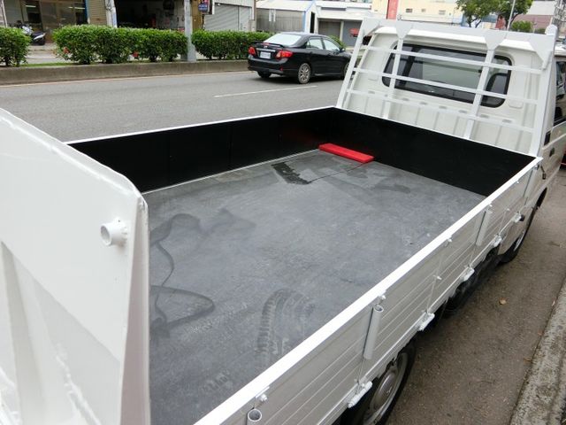 實車實價 免訂金 可全額貸 22 三菱 得利卡 框式昇降機 自排 定速 循跡防滑  第8張相片