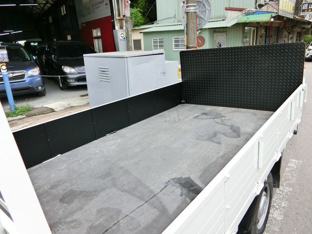實車實價 免訂金 可全額貸 22 三菱 得利卡 框式昇降機 自排 定速 循跡防滑  第9張相片
