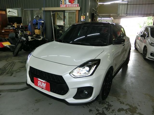 實車實價 免訂金 可全額貸 23 Suzuki Swift Sport 手排 汽油電 LED頭燈 電折後視鏡 iKey  第1張相片