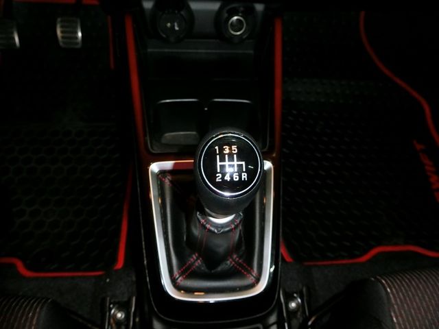 實車實價 免訂金 可全額貸 23 Suzuki Swift Sport 手排 汽油電 LED頭燈 電折後視鏡 iKey  第16張相片
