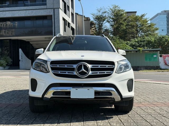 GLS350d  一手車 二三排電動收折 360環景 盲點偵測 吸門 摸門  第2張相片