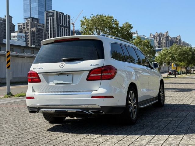 GLS350d  一手車 二三排電動收折 360環景 盲點偵測 吸門 摸門  第8張相片
