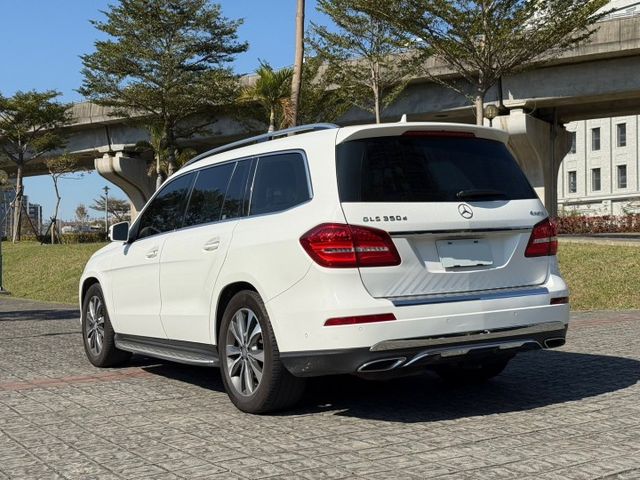 GLS350d  一手車 二三排電動收折 360環景 盲點偵測 吸門 摸門  第9張相片