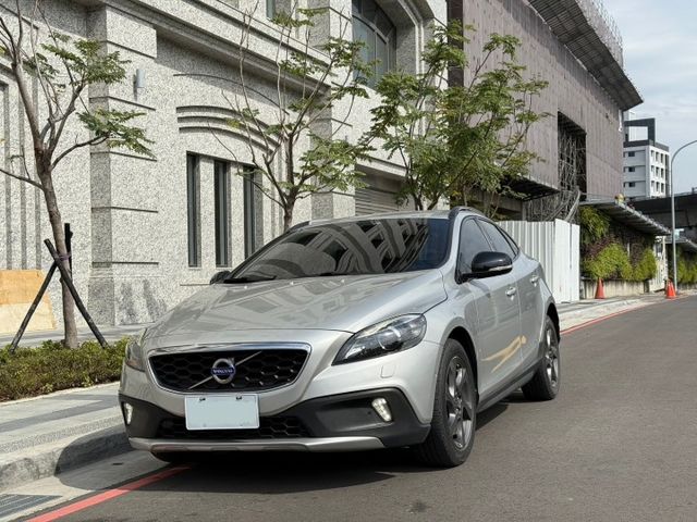 進口小車  定速 盲點偵測 倒車顯影  第1張相片