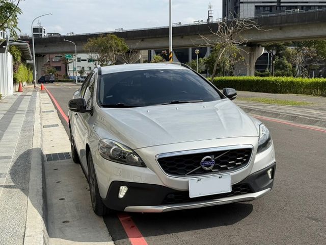進口小車  定速 盲點偵測 倒車顯影  第2張相片
