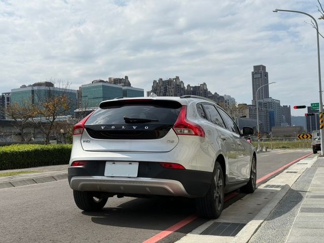 進口小車  定速 盲點偵測 倒車顯影  第5張相片