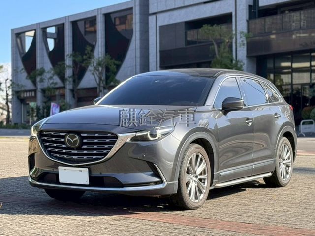 抬頭顥示器 豪華三驅恆溫空調 level2 ACC跟車 360環景影像 前後雷達 Apple Carplay 電動座椅  第1張相片