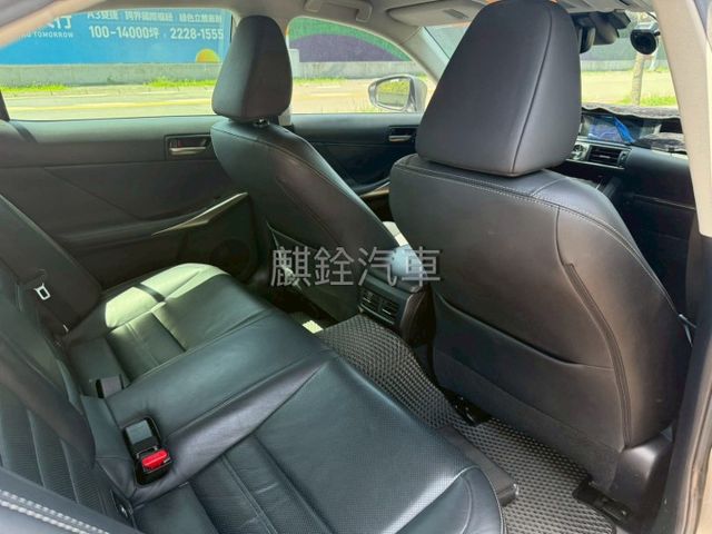 頂級版 雙電動椅 駕駛記憶座椅 定速跟車 摸門 IKEY  第5張相片