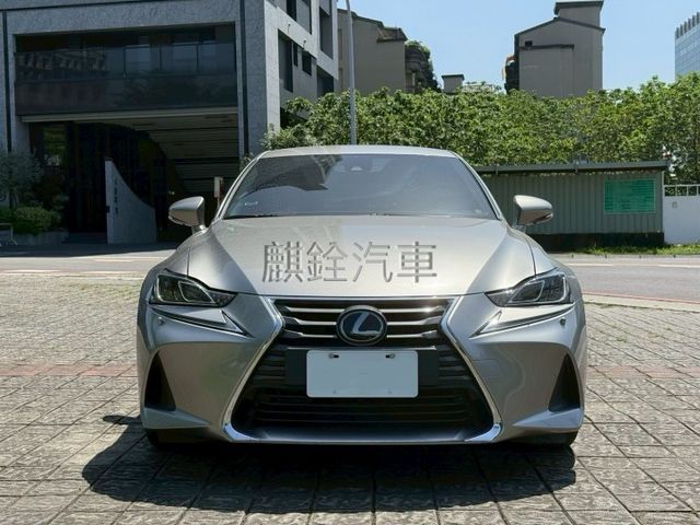 頂級版 雙電動椅 駕駛記憶座椅 定速跟車 摸門 IKEY  第7張相片