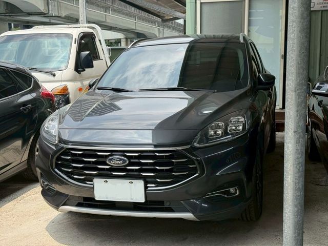 一手車/全景天窗/盲點偵測/ACC跟車/腳踢尾門  第2張相片