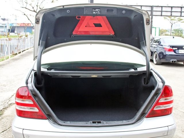 Mercedes-Benz/賓士 C230K  第18張相片