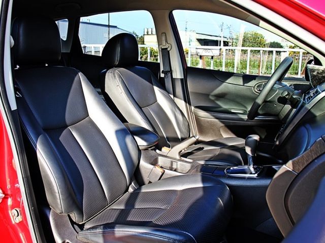 Nissan Tiida  第7張相片