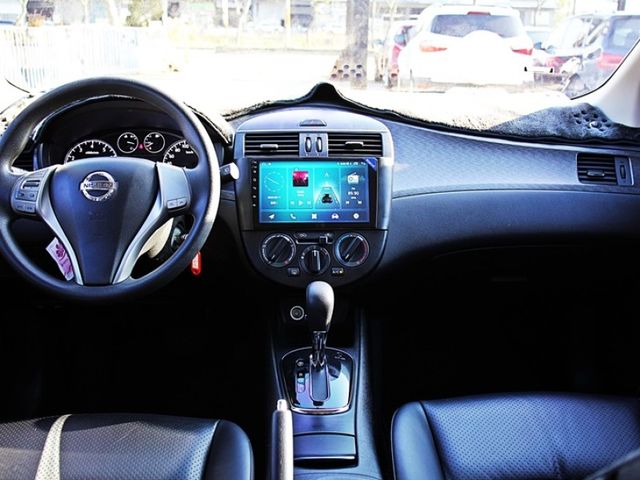 Nissan Tiida  第8張相片