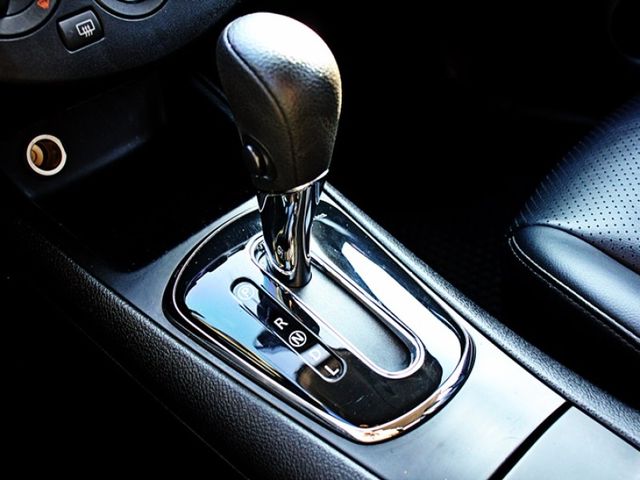 Nissan Tiida  第16張相片