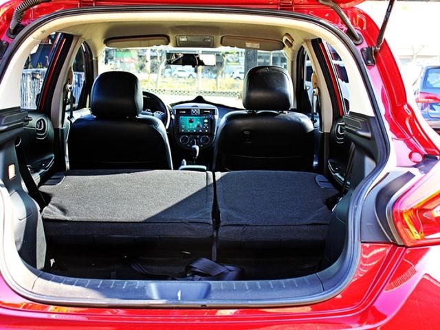 Nissan Tiida  第17張相片