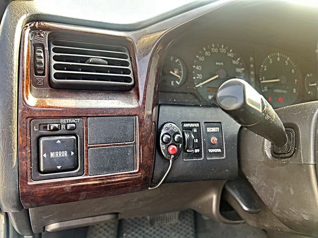 Toyota Premio  第8張相片